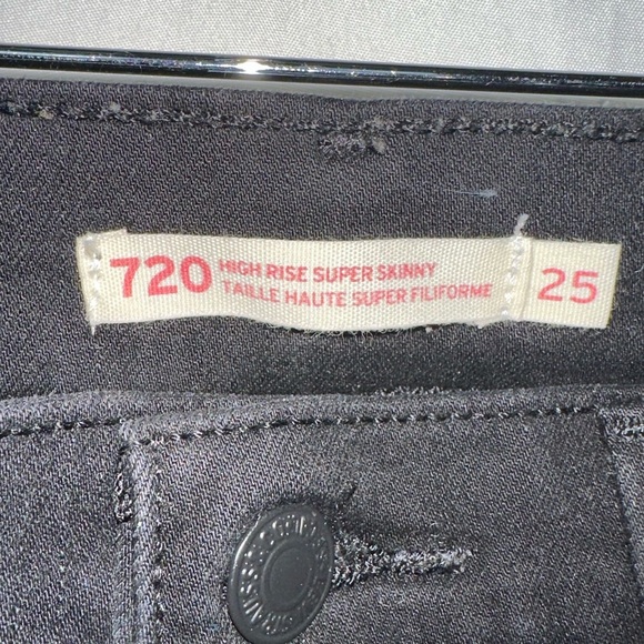 Levis Size 25 - Picture 2 of 5